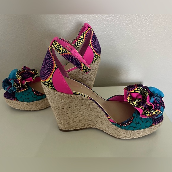 Gianni Bini Pink and Teal Wedges - Picture 3 of 8